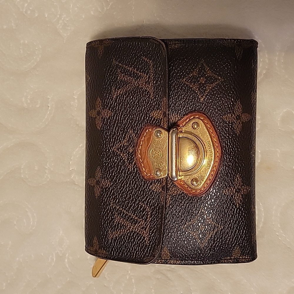 Louis Vuitton Trifold Joey Wallet